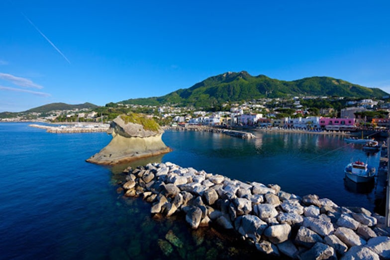 Lacco Ameno Ischia - Ischialike.com